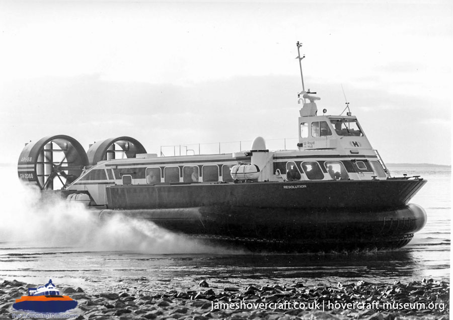 AP1-88 hovercraft on the Solent -  (credit: The <a href='http://www.hovercraft-museum.org/' target='_blank'>Hovercraft Museum Trust</a>).